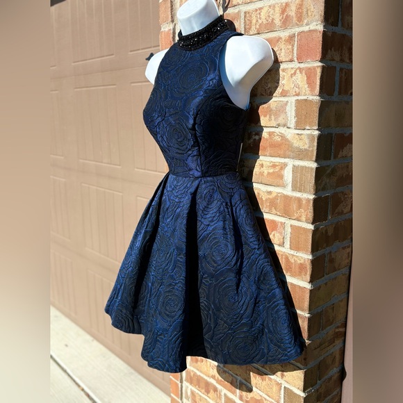 Sherri Hill Navy Blue Floral Dress size 4 - Picture 3 of 7